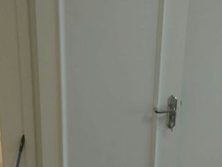 套装门、踢脚线安装