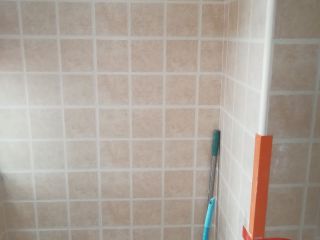 厨房、卫生间墙砖施作