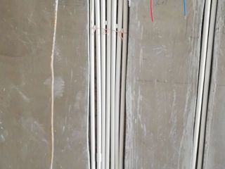 水、电管开槽施作