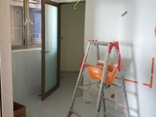 地砖铺贴及地面找平施作