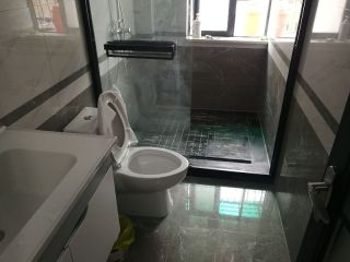 厨房、卫生间墙砖施作
