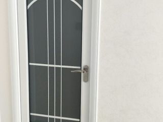 成品门及墙纸铺贴