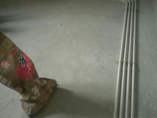 水、电管开槽施作