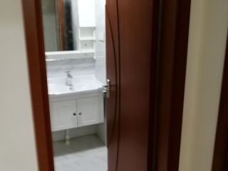 成品门及墙纸铺贴