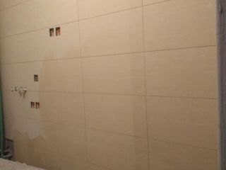 厨房、卫生间墙砖施作