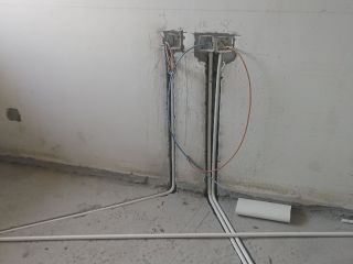 水、电管开槽施作