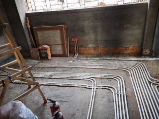 水、电管开槽施作