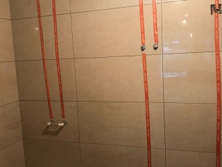 厨房、卫生间墙砖施作