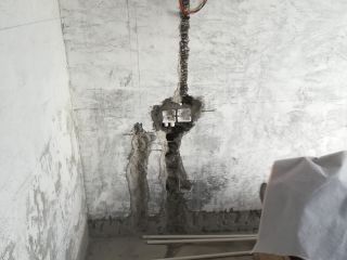 水、电管开槽施作