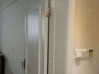 套装门、踢脚线安装