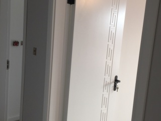 成品门及墙纸铺贴