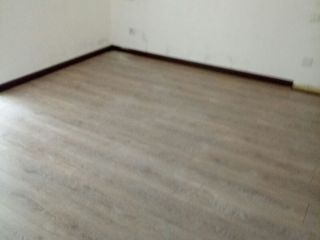 套装门、踢脚线安装