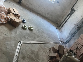 水、电管开槽施作