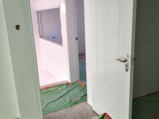成品门及墙纸铺贴