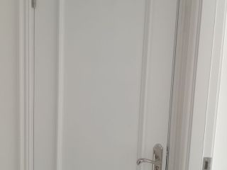 套装门、踢脚线安装