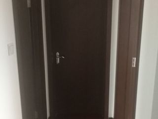 套装门、踢脚线安装