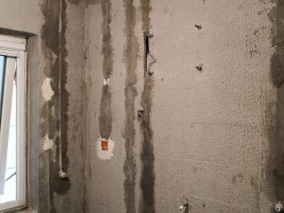水、电管开槽施作