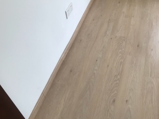 木地板铺设