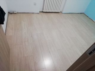 实木复合地板铺设