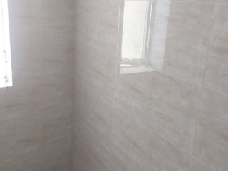 厨房、卫生间墙砖施作