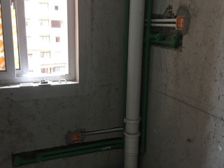 水、电管开槽施工