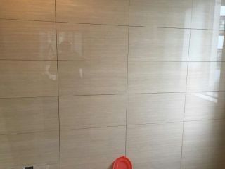 厨房、卫生间墙砖施作