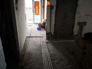强、弱电布管穿线