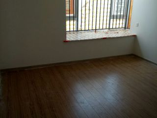 套装门、踢脚线安装