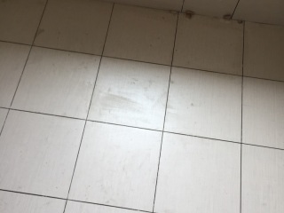 地砖铺贴及地面找平施作