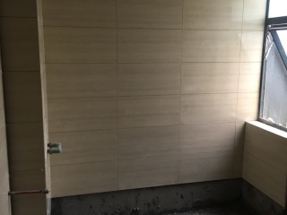 厨房、卫生间墙砖施作