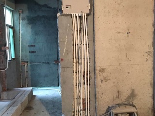 强、弱电布管穿线