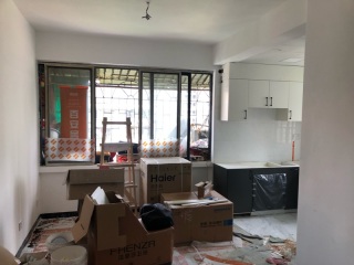 成品门及墙纸铺贴