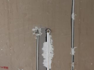 水、电管开槽施作