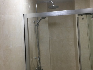 成品门及墙纸铺贴