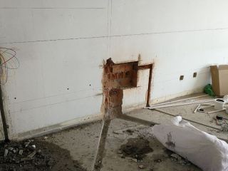 水、电管开槽施作