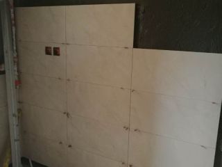 厨房、卫生间墙砖施作