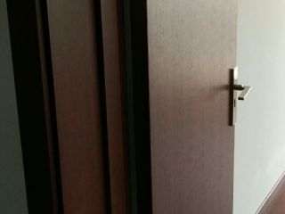 套装门、踢脚线安装