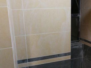 厨房、卫生间墙砖施作