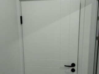 成品门及墙纸铺贴