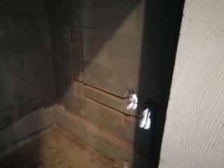 水、电管开槽施作