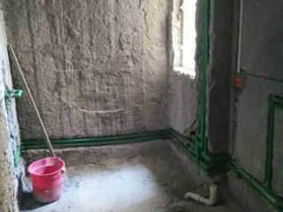 水、电管开槽施作