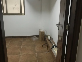 成品门及墙纸铺贴
