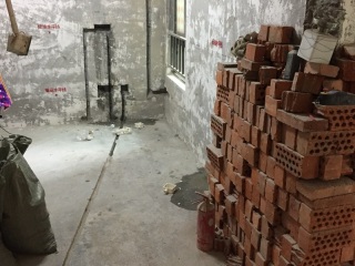 水、电管开槽施工