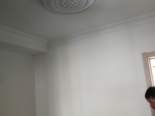 墙、顶面乳胶漆及墙纸铺贴