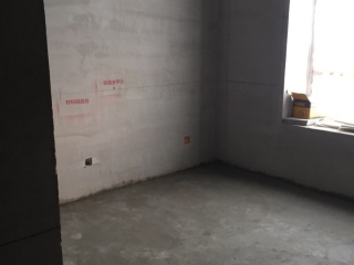 地砖铺贴及地面找平施作