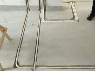 强、弱电布管穿线