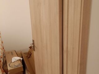 套装门、踢脚线安装
