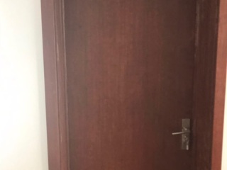 套装门、踢脚线安装