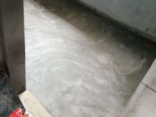 地砖铺贴及地面找平施作