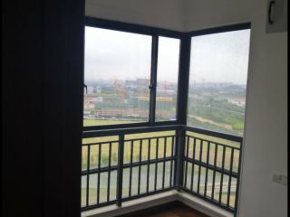 套装门、踢脚线安装